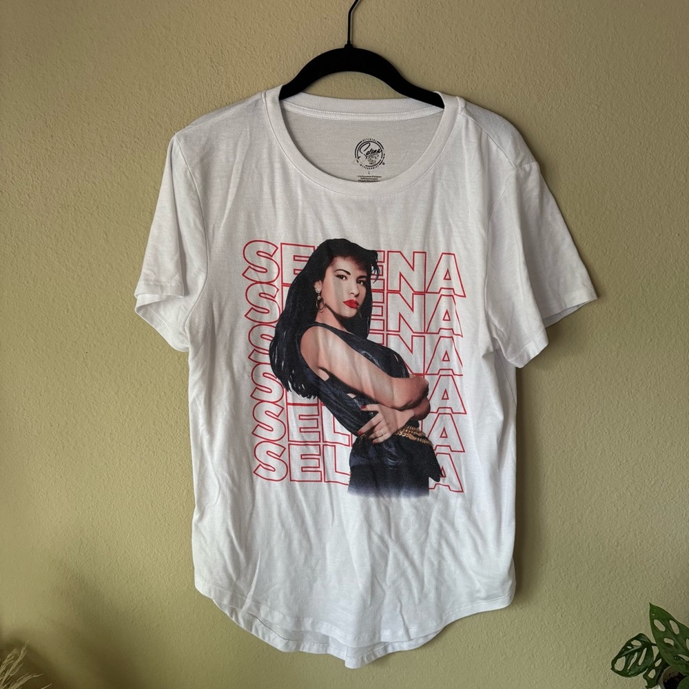 Official Selena Merchandise White Red Black Graphic T-Shirt Short Sleeve Tee Top
